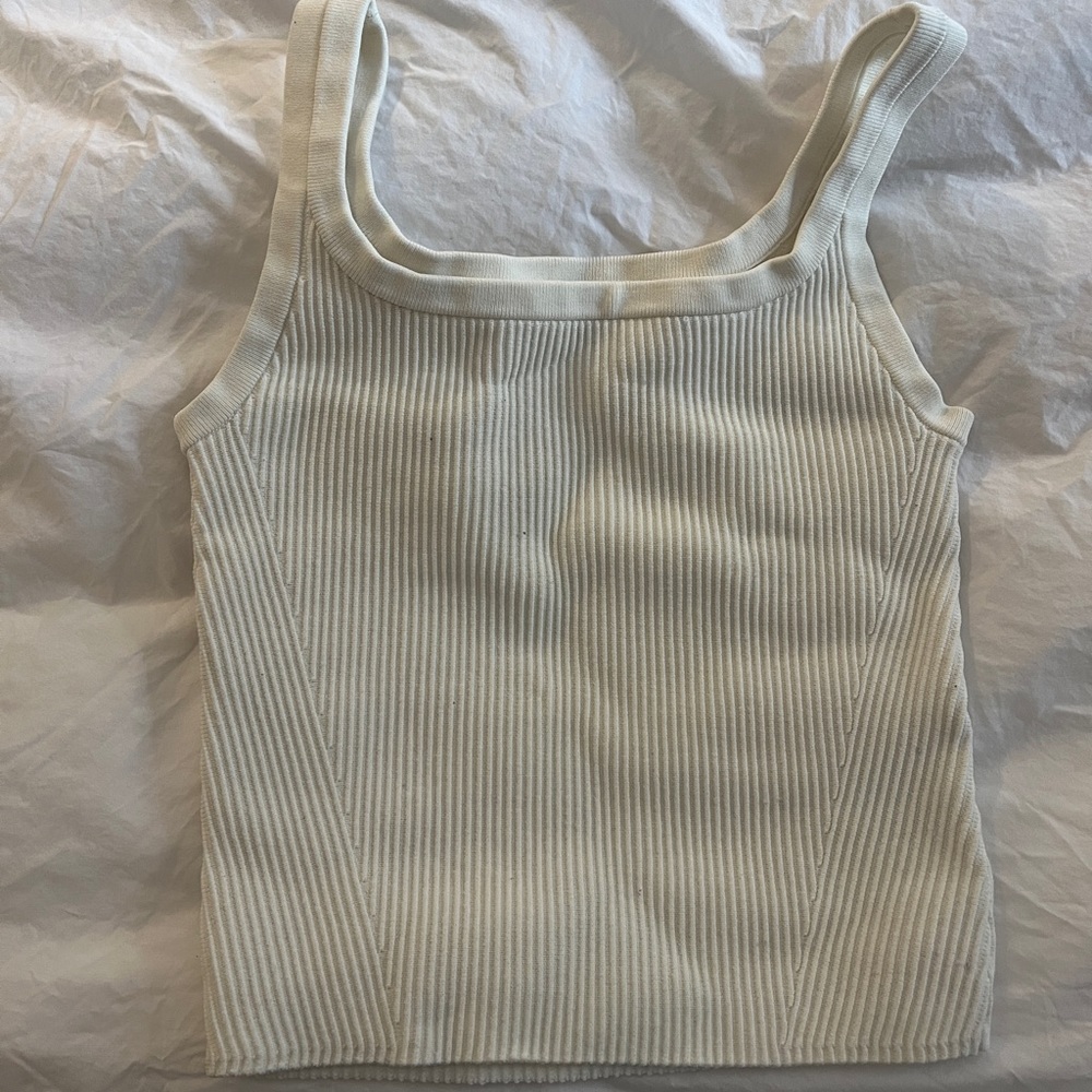 NWOT cuts shirt